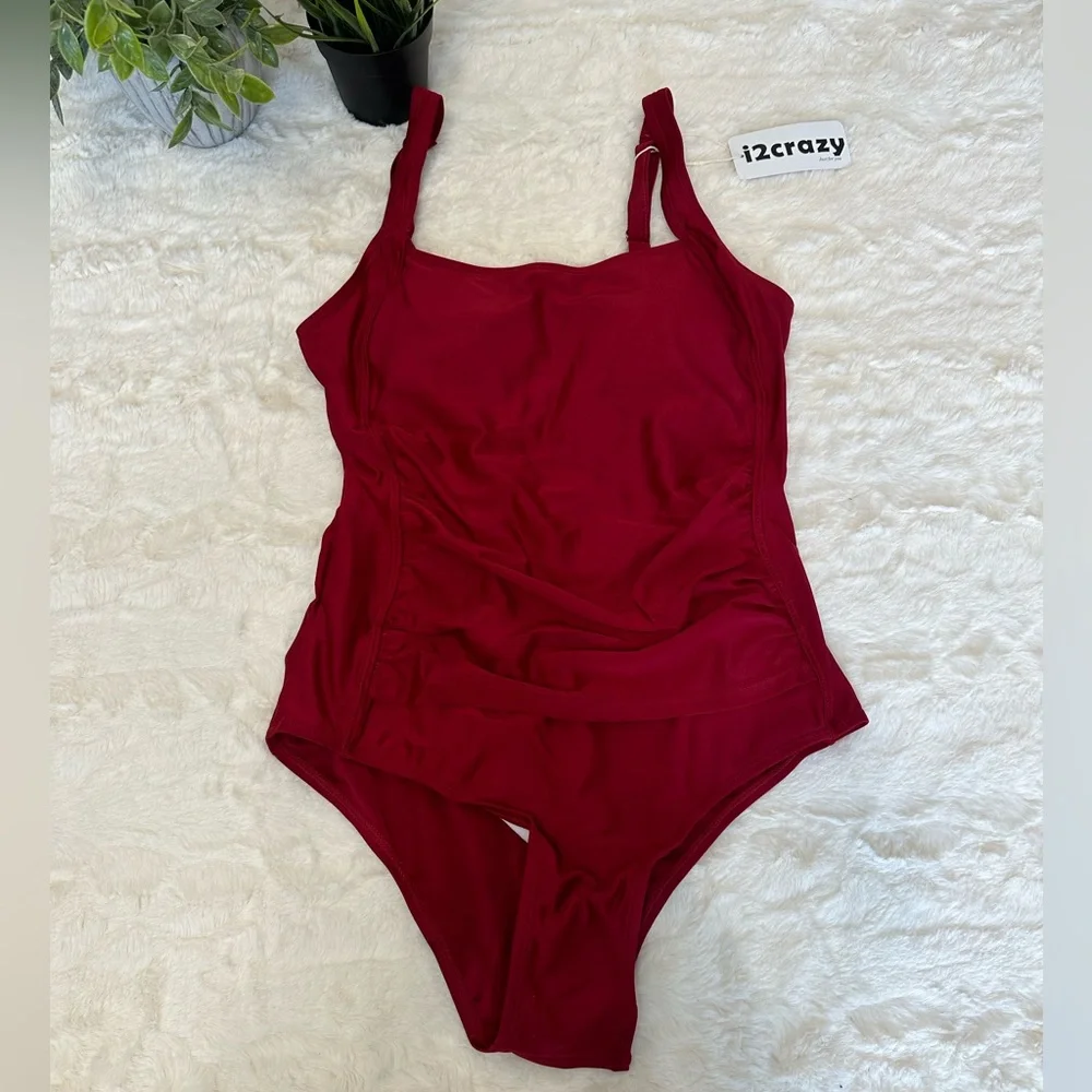 Women’s one piece swimsuit Size Medium